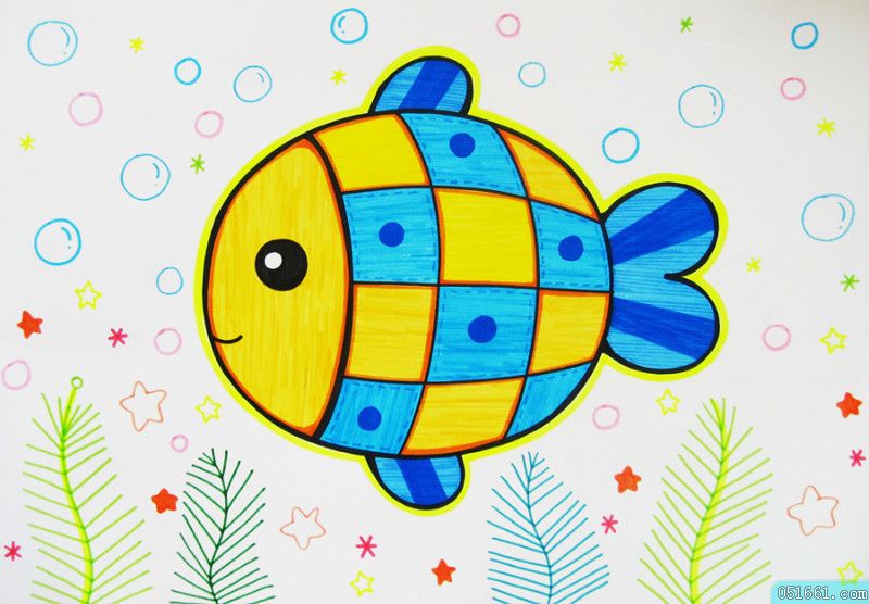 简单的海底世界儿童画图片：漂亮的海底鱼