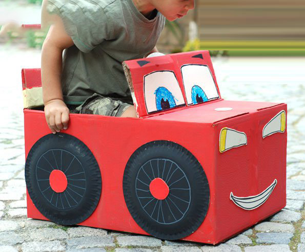 废纸箱制作大型玩具汽车闪电麦昆