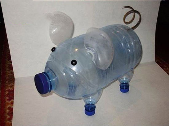 塑料瓶制作可爱胖小猪