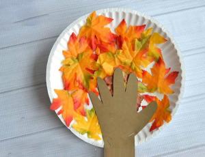 儿童纸盘手工 秋天的手掌树