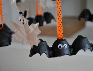 万圣节儿童手工制作鸡蛋盒蝙蝠和树叶幽灵挂饰