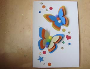 用彩纸制作漂亮的儿童手工DIY贺卡的详细制作教程