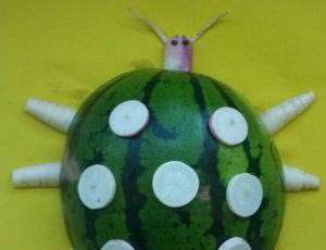 教你用西瓜制作可爱的儿童小创作七星瓢虫详细步骤