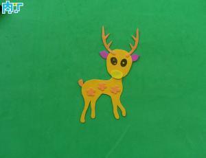 用彩色海绵纸制作的儿童漂亮粘贴画小花鹿教程解析