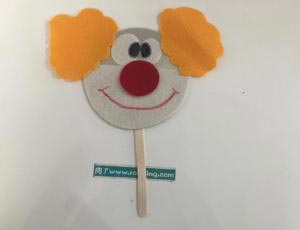 幼儿园中班旧物利用创意手工教案——光盘制作有趣的小丑玩具