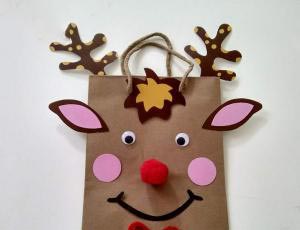 幼儿简单有趣的小制作 可爱的小鹿纸袋粘贴画