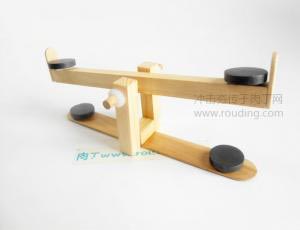  杠杆原理手工DIY磁力跷跷板的做法 儿童DIY磁铁科技小制作