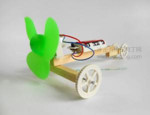 DIY儿童益智类小玩具 空气浆动力赛车制作教程