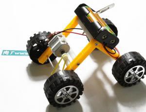 教你制作简单的儿童趣味小玩具塑料工程车的方法