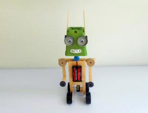儿童科技小制作 教你DIY一个酷炫的小机器人