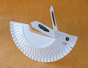 蛋糕托和一次性纸杯手工制作两款可爱的小兔子儿童手工