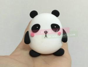 胖嘟嘟的大脸粘土小熊猫玩偶做法