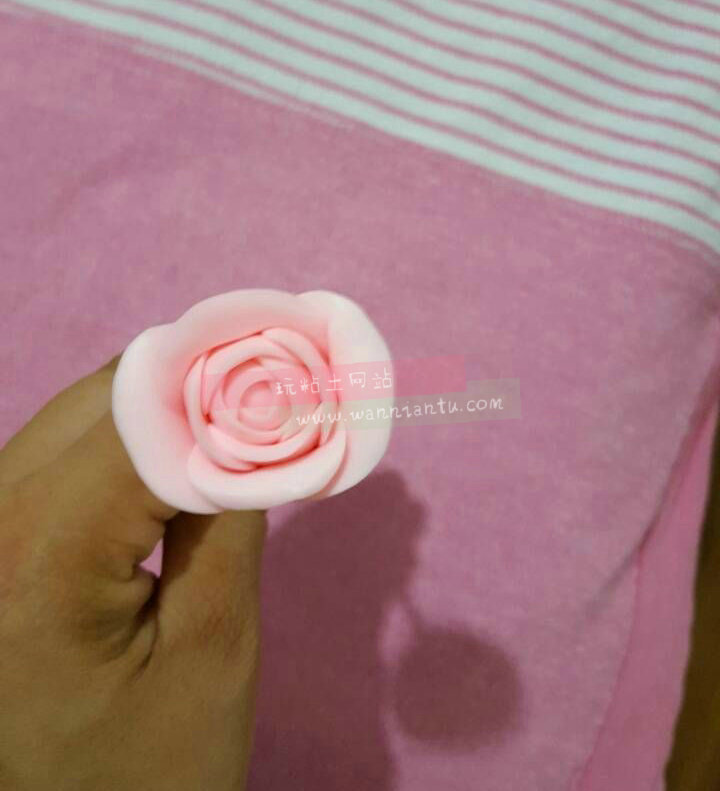 树脂粘土做的粉色玫瑰花束diy教学