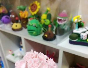 粉色的粘土康乃馨花朵做法