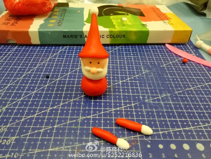 软陶圣诞老人玩偶小挂件的制作教程