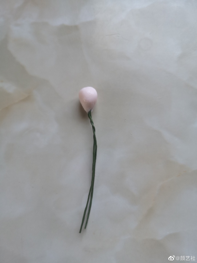 粉色的粘土蔷薇花制作教程