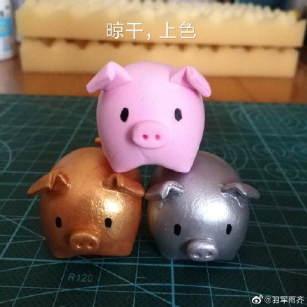 最简单的粘土粉色小猪玩偶做法