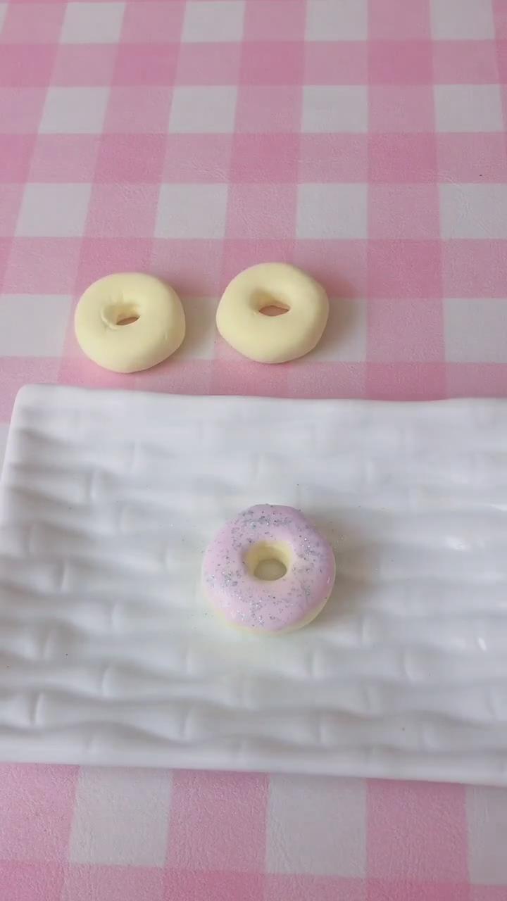 萌萌哒粘土甜甜圈制作步骤